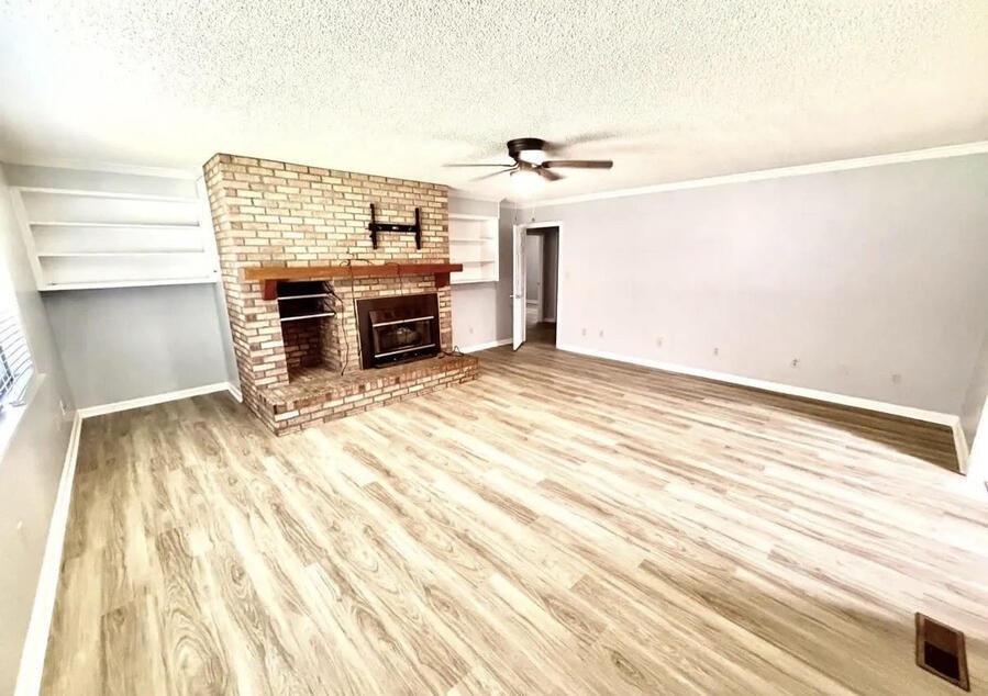 rs:m03_lvp_flooring_albertville