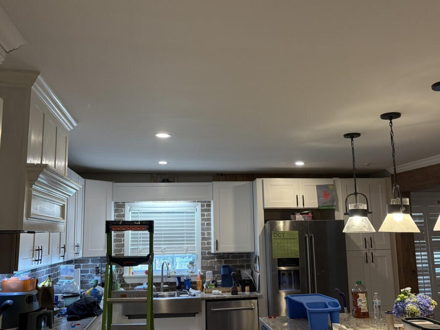 rs:r02_kitchen_cabinets_lighting